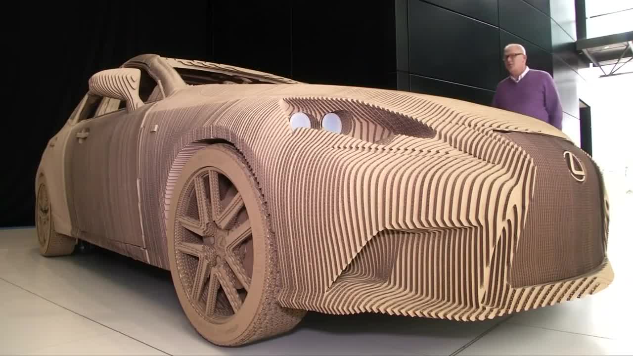 Lexus направи картонена кола