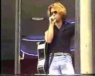 Bon Jovi - This Ain`t A Love Song - Live