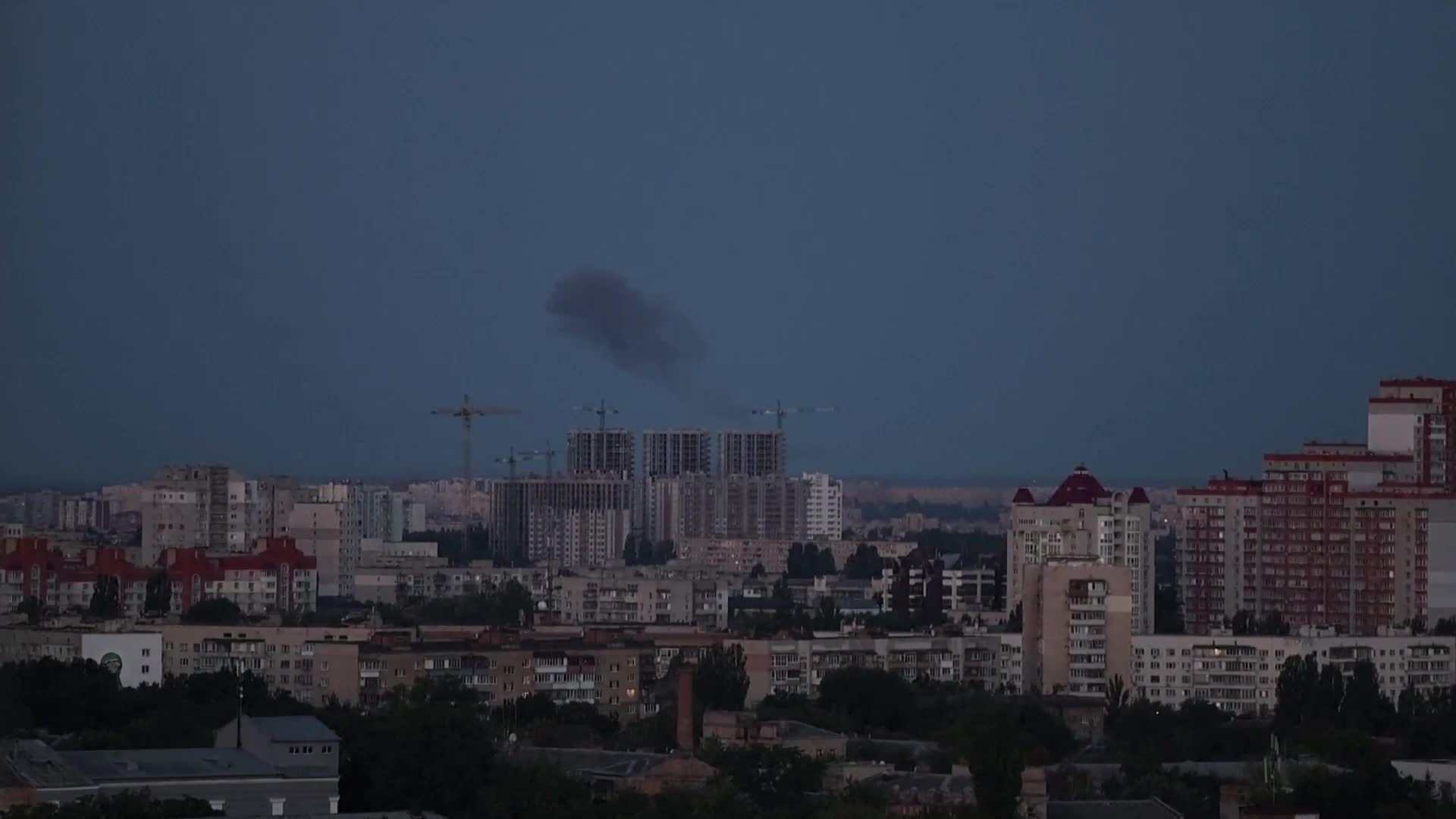 С дронове и ракети: Руски нападения срещу Киев и Измаил