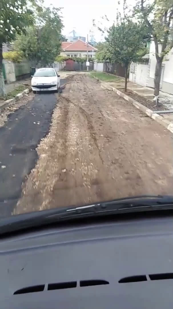 От "Моята новина": Възстановяване на улица след прокарване на водопровод