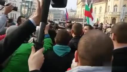 Протест пред НС в защита на Волен Сидеров