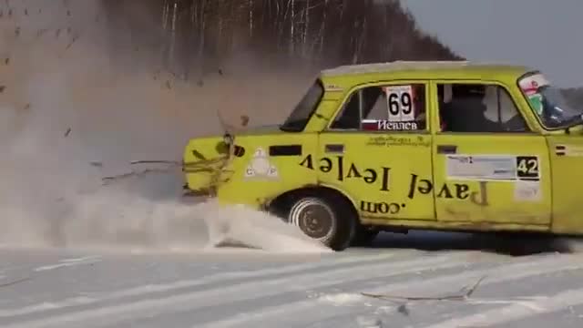 >Това е съветска машина, а не щайга с гайки !!! Москвич 2140