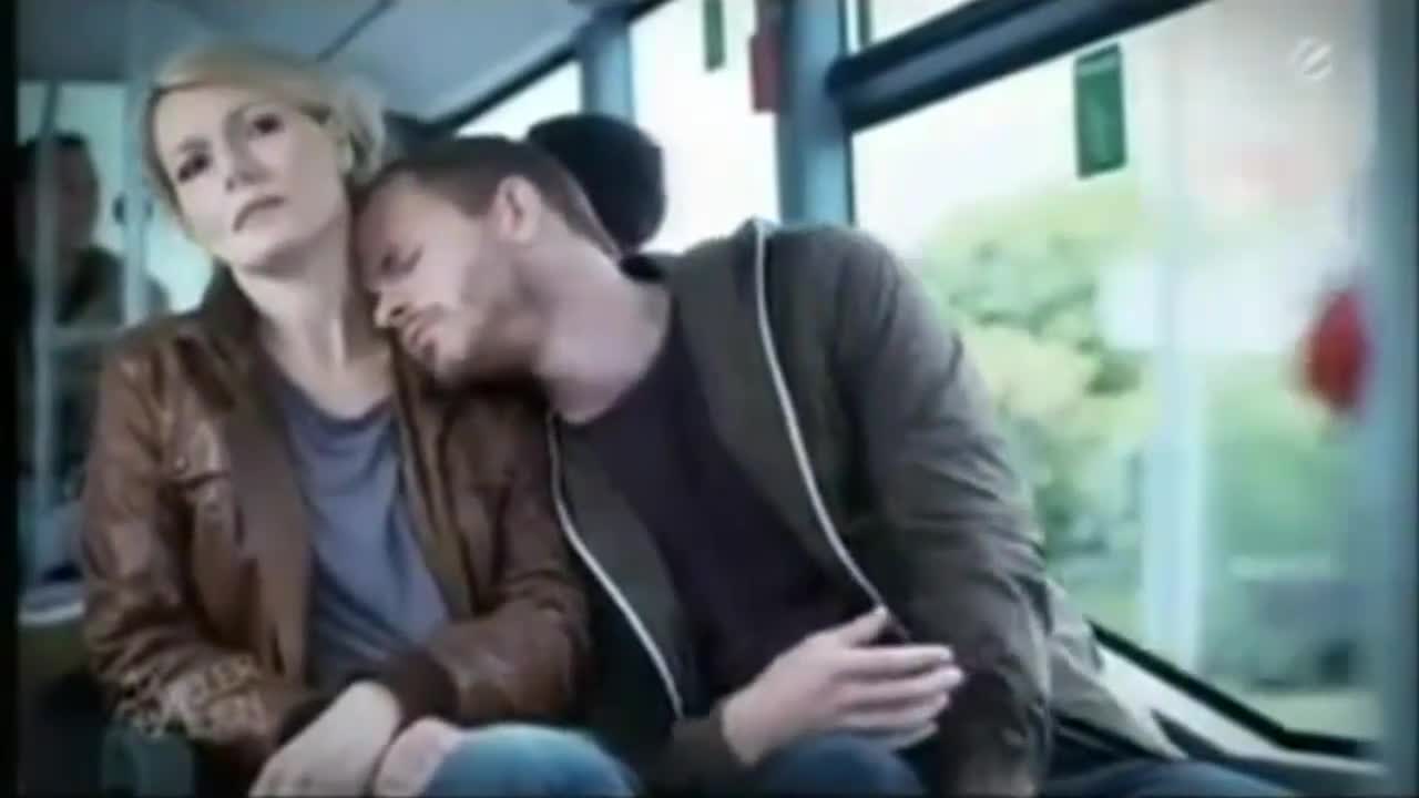 Мъже, не спете в автобуса, защото изпускате доста хубави неща! ... Смях