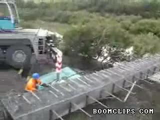 Май не трябваше да става така 