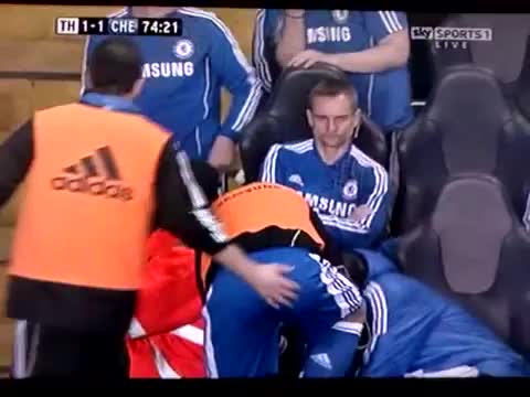 * Франк Лампард бара дупето на Фернандо Торес * Гледай !!!
