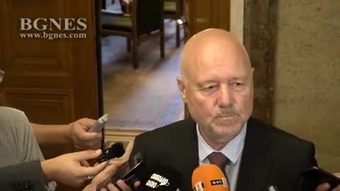 Тагарев: По два-три пъти на седмица ми се иска оставката