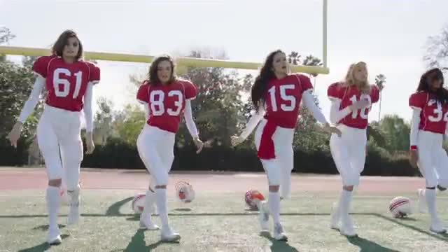 Ангелите на "Victoria’s Secret" играят футбол