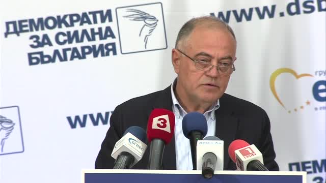 Атанасов: Летище София се управлява изключително лошо