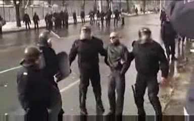 Вижте сами Българската полиция ! Не изпускаите