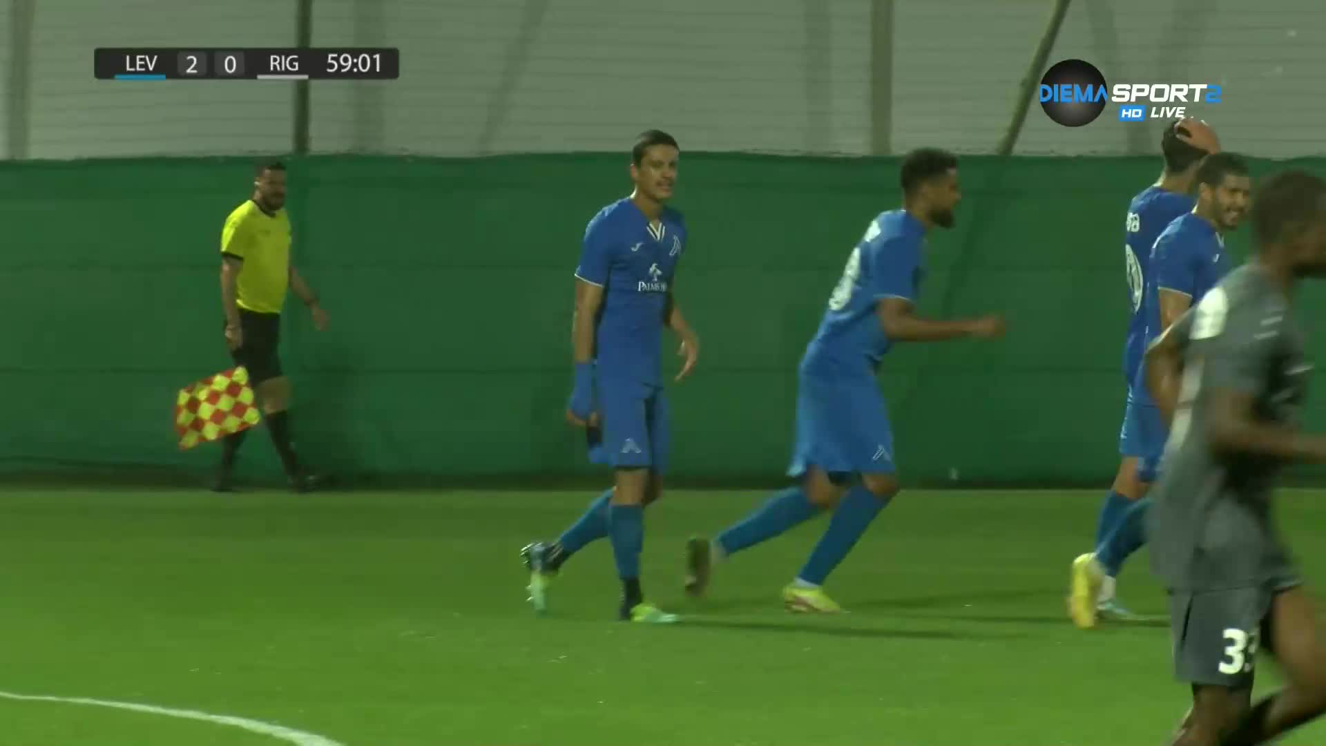 Рикардиньо отбелязва втори гол във вратата на Рига