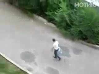 Как руснак си чеше челото