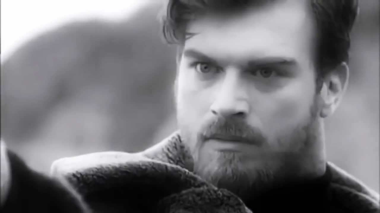 Черно и Бяло с Каванч Татлъту и Туба Бююкюстюн / Tuba Büyüküstün & Kıvanç Tatlıtuğ Siyah Beyaz