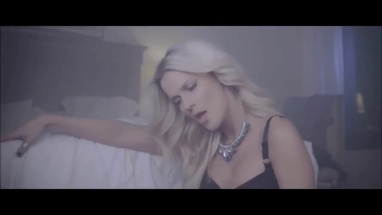 Гръцко 2013 Fani Avramidou - Tin kaliteri mou fili( Official Video H D )превод