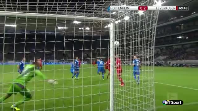 Гафът на сезона !! Съдия зачете несъществуващ гол !