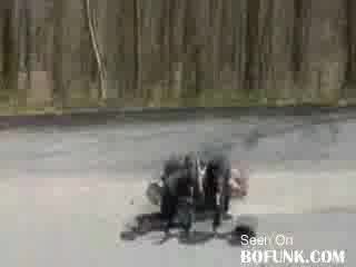 Гадно Пребиване С Офис Стол!