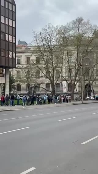 Българите в Германия гласуват при засилена активност