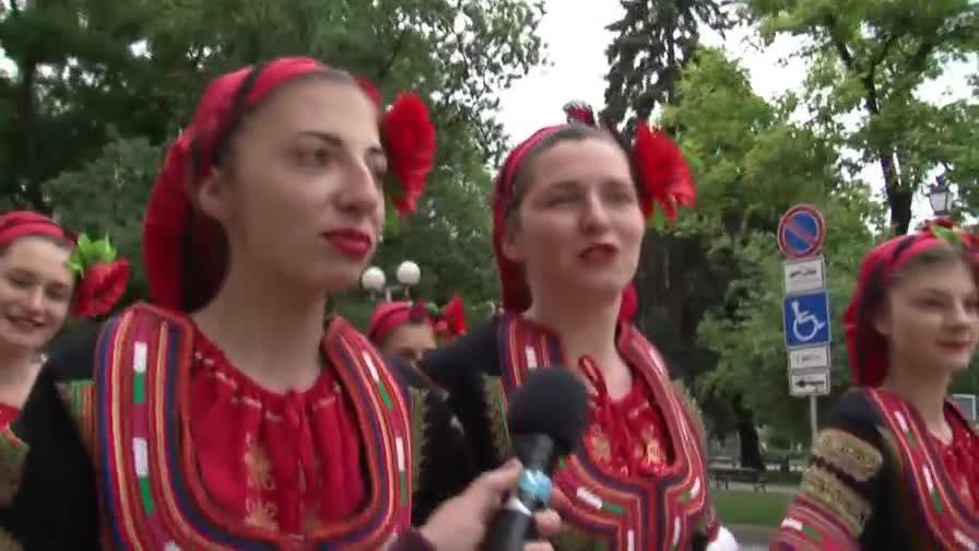 Народна песни и танци в София