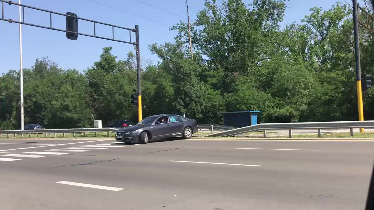 Обратен завой.
