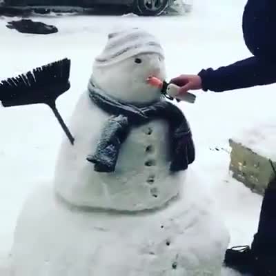 Всеки луд с номера си - снежни клиенти...