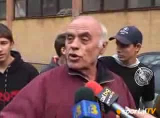 Бербатов Напада Стар Човек