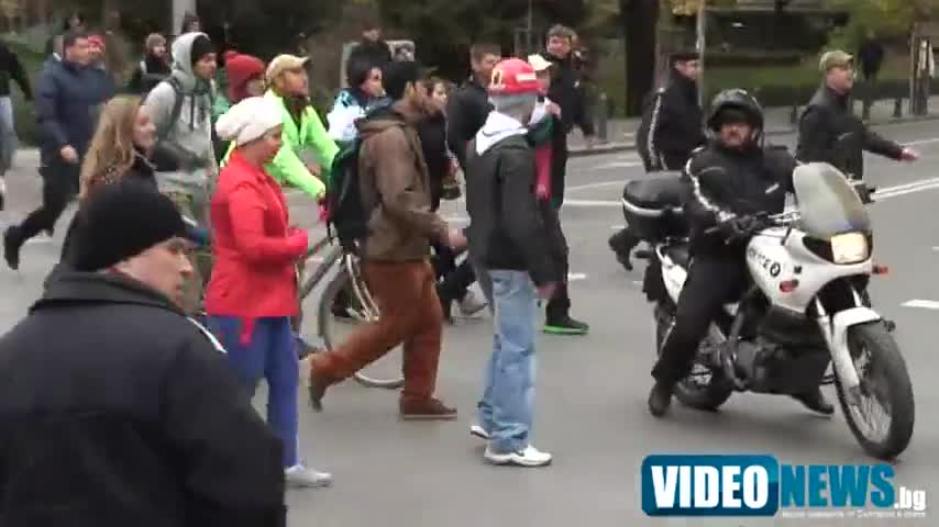 Студент скъса полицай на 20 метра спринт - Физическа подготовка