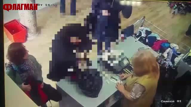 Нагла жена краде раница от магазин за втора употреба в Бургас