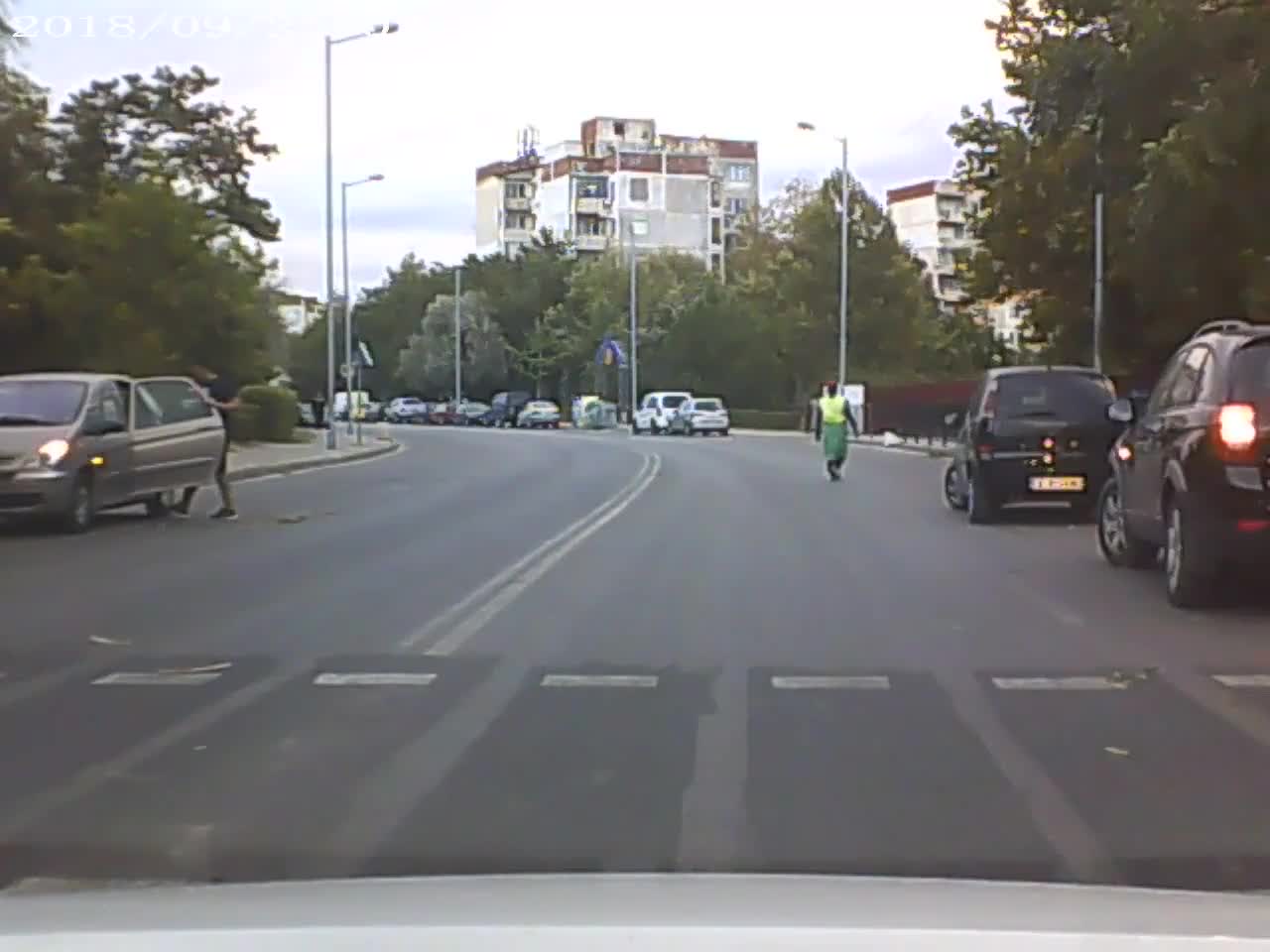 Минаване с бясна скорост през пешеходна пътека