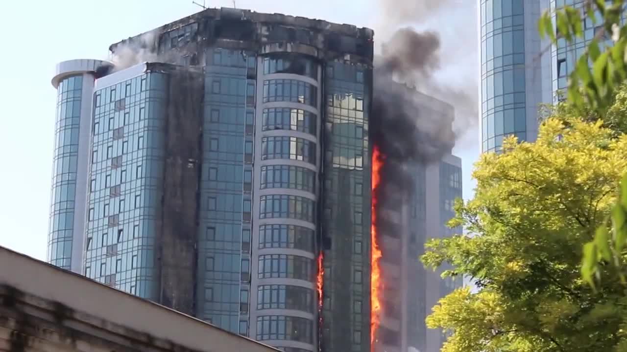 Пожар в 22 етажна сграда в Одеса 29.08.15 г.