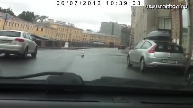 Внимавай на кого свиркаш,за да не ти хакне колата