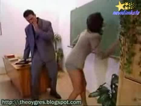 Леко, Че Контузи Жената!!!