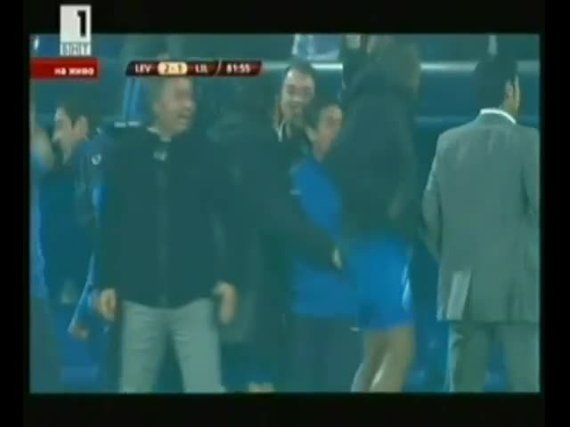 Владо Гаджев гол от 30 метра! Левски - Лил 2 - 1 (2 - 2) 04.11.2010 