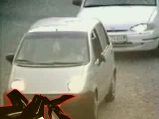 Луд руснак ПРЕМАЗВА човек