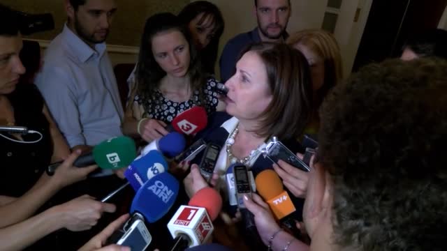 Бъчварова за ДСБ: Когато човек не знае кой е, му помага медик или той самият