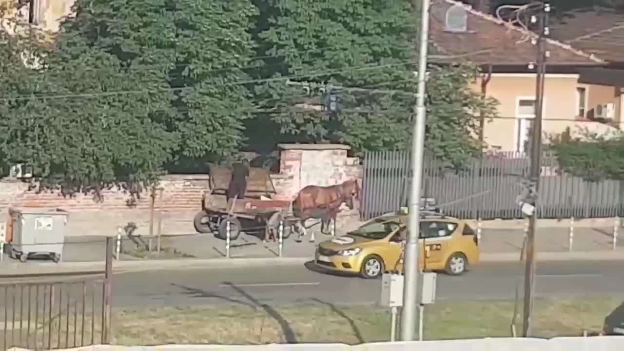 Разграбване на общински имот