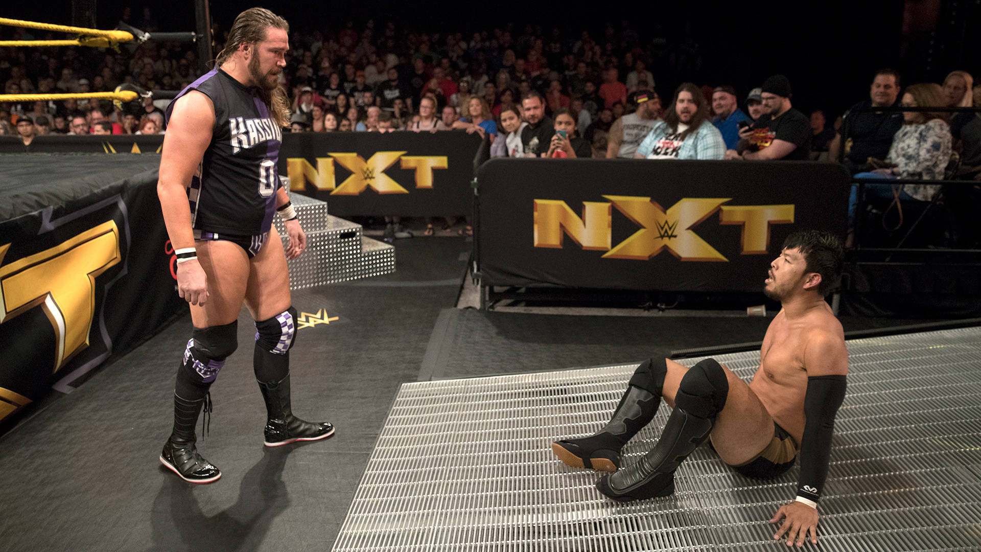 Касиус Оно vs. Хидео Итами: WWE NXT, 6 Септември, 2017