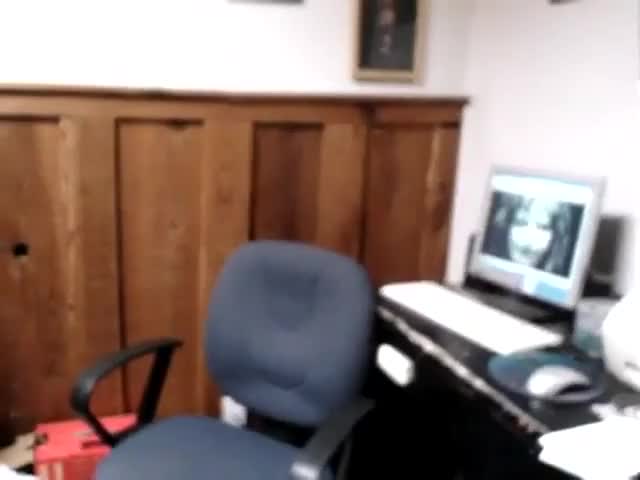 Малкия повече няма да иде до компа