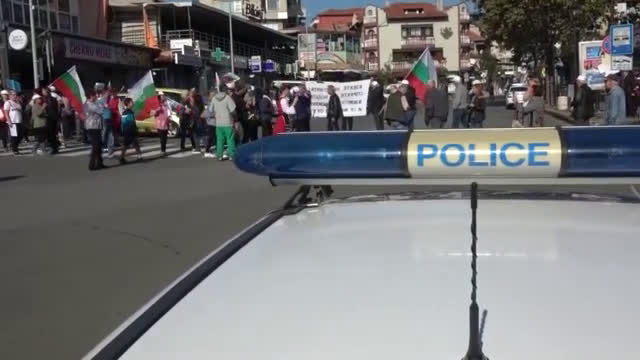 Протест затвори пътя за Созопол