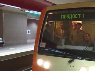 Пътуваме с метро в София от Младост до стадион Васил Левски