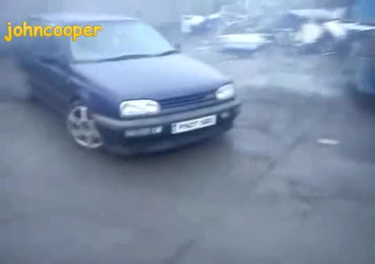 Опит за Унищожение на Golf Gti - Неуспешен! Естествено 