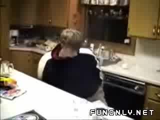 Някои Хора Не Знаят Кога Да Спрат Да Пият