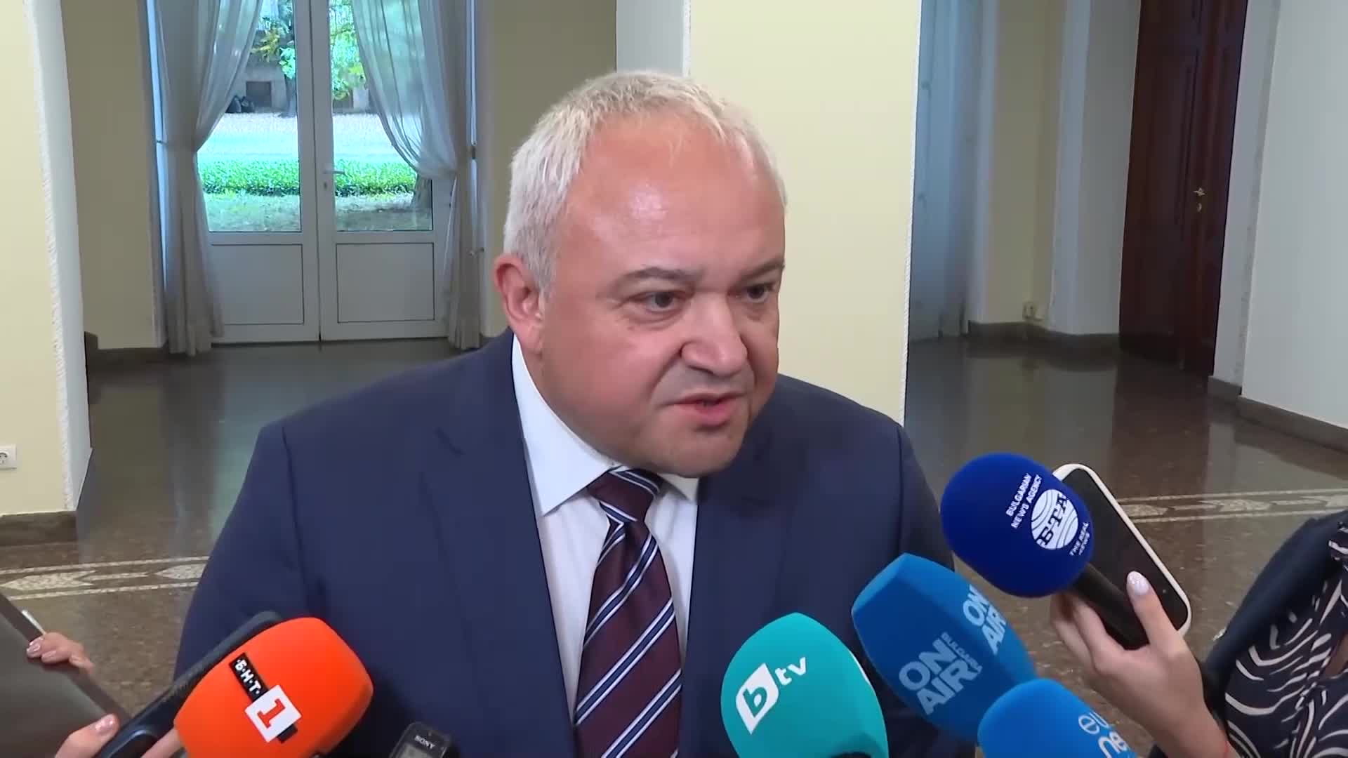 Демерджиев сезира НАП за разходи за полети на Пеевски за над 5 млн. евро