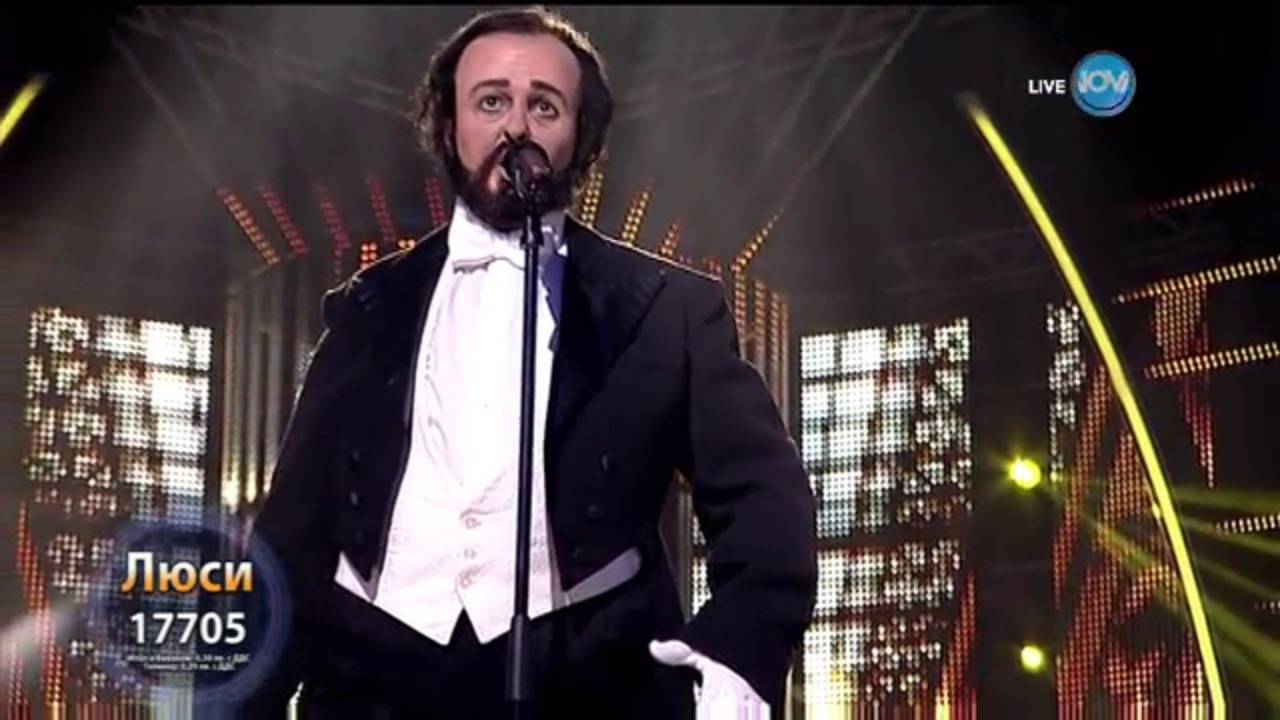 Люси като - Luciano Pavarotti - „Nessun Dorma” | Като две капки вода
