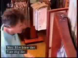 Секси Момиче В Магазин (скрита Камера)