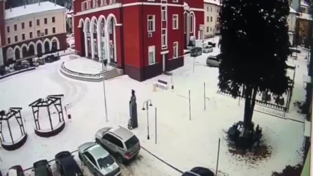 Наглец с джип
