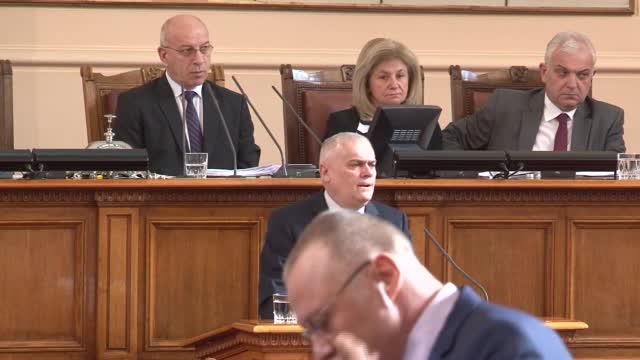 Радев: Имаше информация за готвено бягство