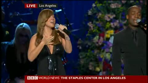 Mariah Carey Пее за Майкъл Джексън - I ll be there - Публичното поклонение пред Майкъл Джексън