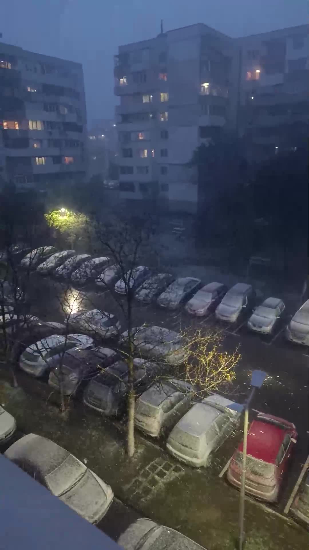 Бърз януари през април