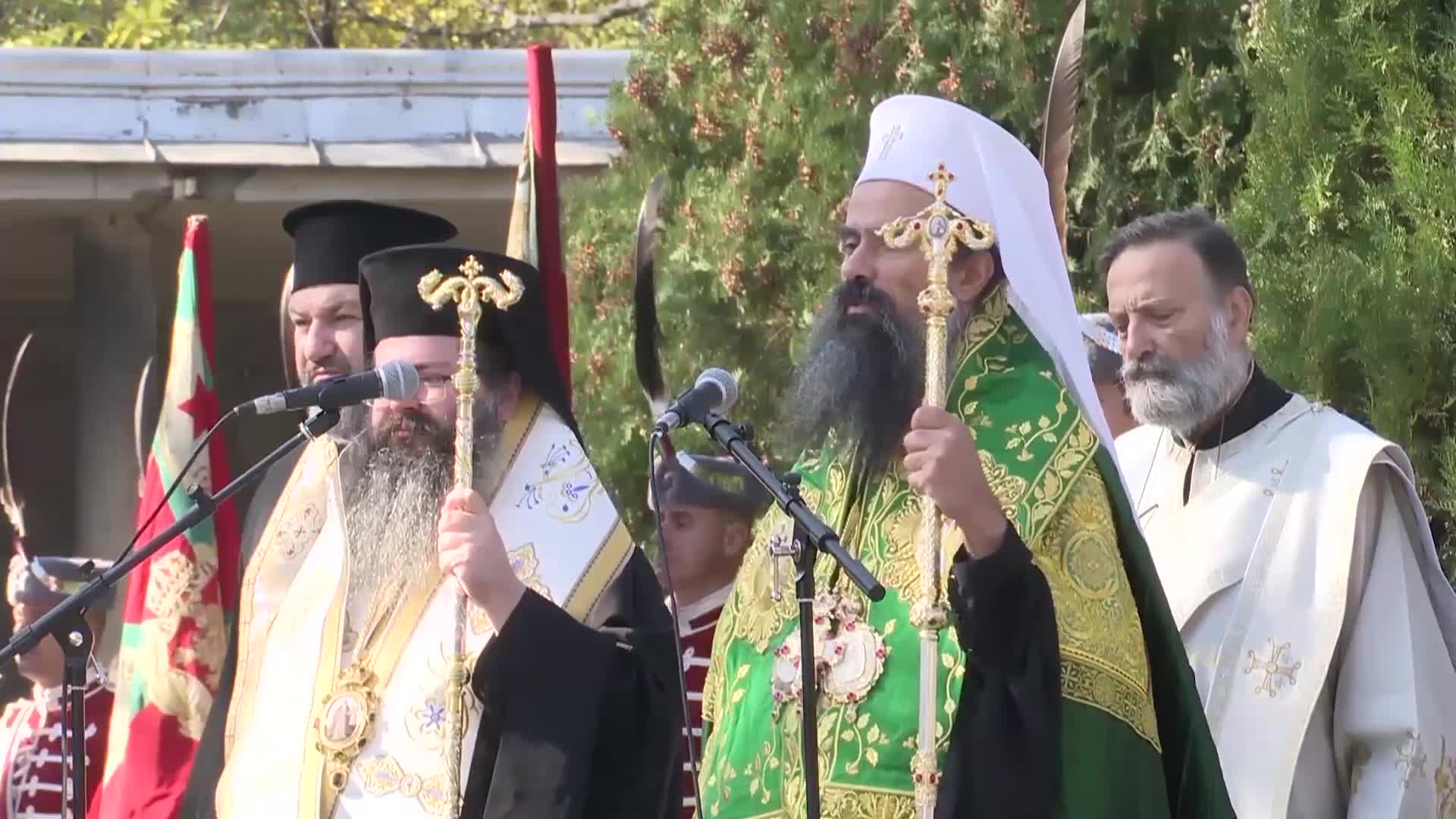 Патриарх Даниил отслужи панихида за Архангелова задушница