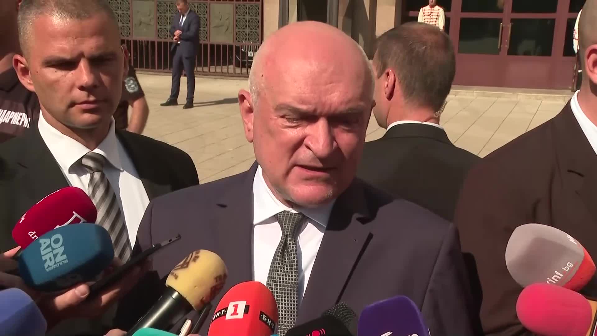 Главчев: Предложените промени в кабинета са направени в диалог с президента