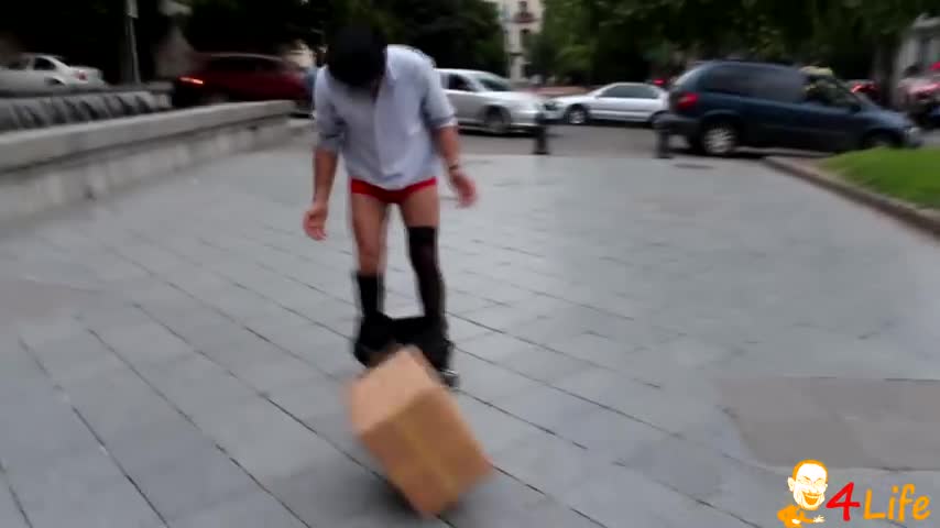 На Това Му Се Казва .. Да Ти Паднат Гащите !